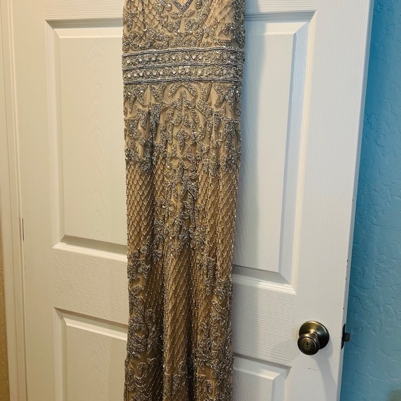 FORMAL BEADED GOWN GOLD - SIZE 12 - Picture 8 of 9